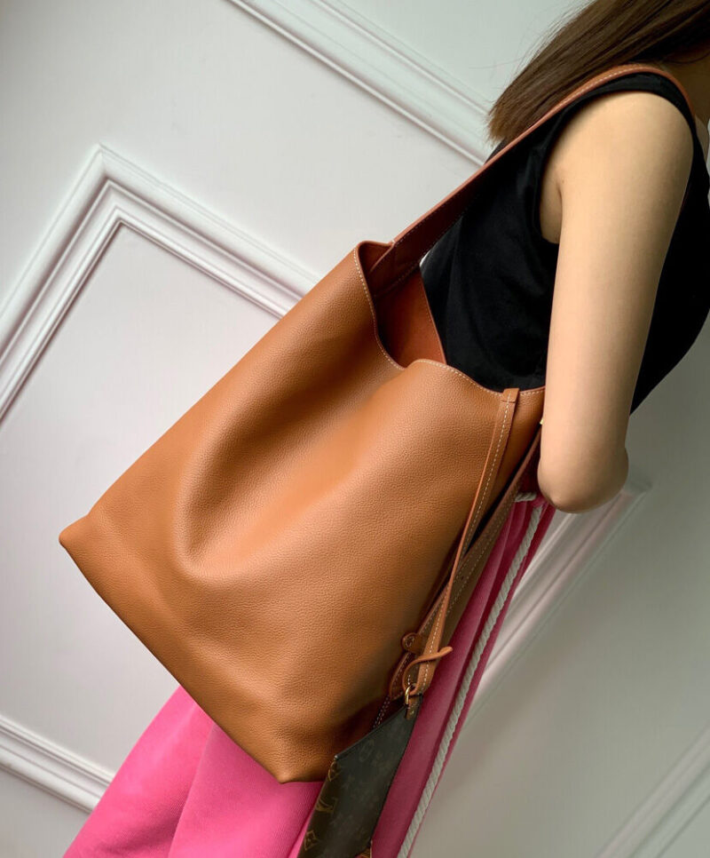 Louis Vuitton Low Key Hobo MM M24856 M24974 M25022